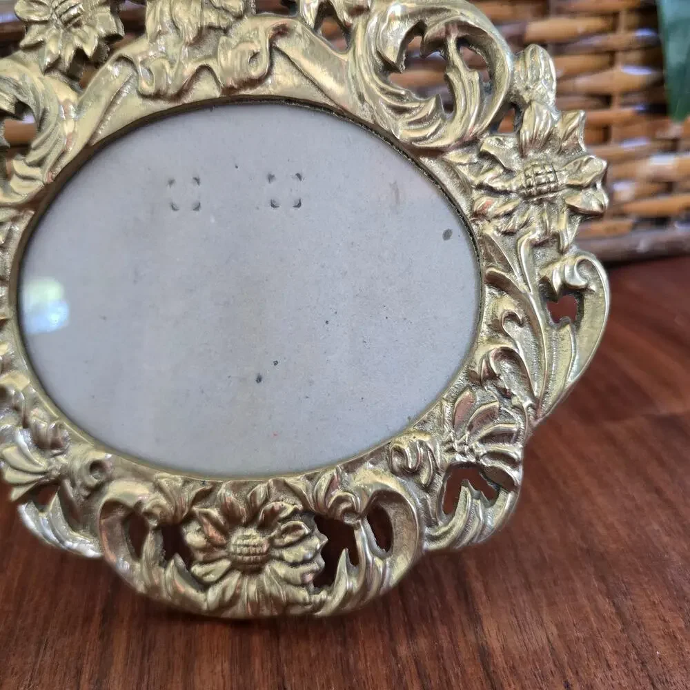 Vintage Floral Brass Easel Picture Frame Oval Black Velvet Back Cottagecore
